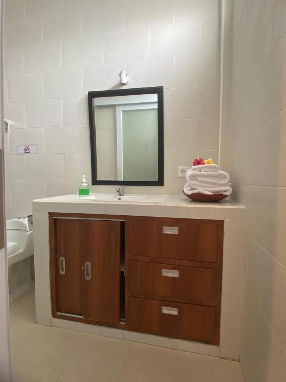 Manis Guest House Seminyak Zewnętrze zdjęcie